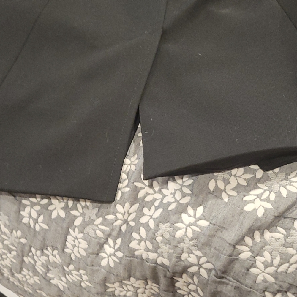 Blazer - Picture 3 of 4